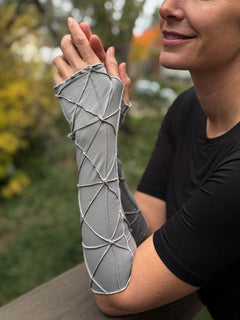 Texture Fingerless Gloves – The Phoenix Rose