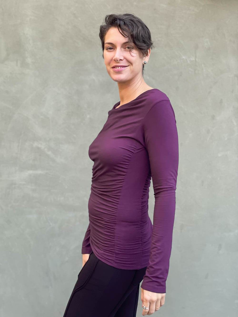 Gather Long sleeve Tee alo Gather Long Sleeve Top in Limestone